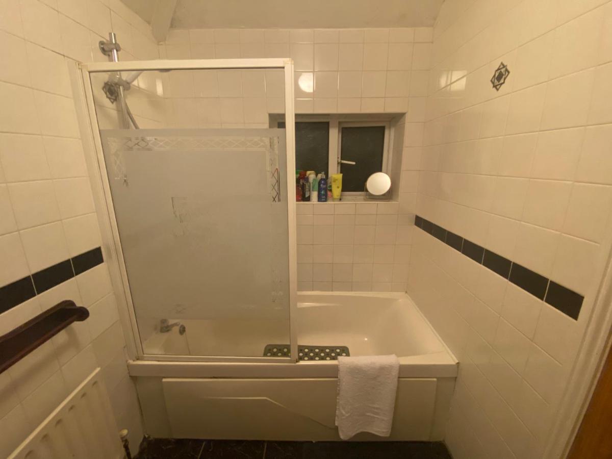 Cosy City Centre Guest Room Shared Home Galway Eksteriør billede